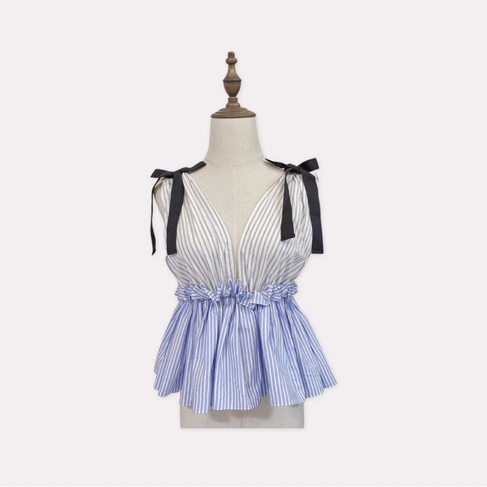 Zara Blue stripped Crop top. Xsmall
